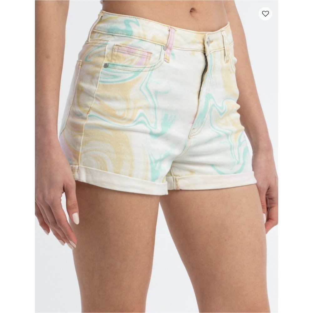 Hi-Rise Mom Shorts Swirl Print Denim Cuffed Hem Casual Trendy Size 1/25 NWT - Picture 2 of 10